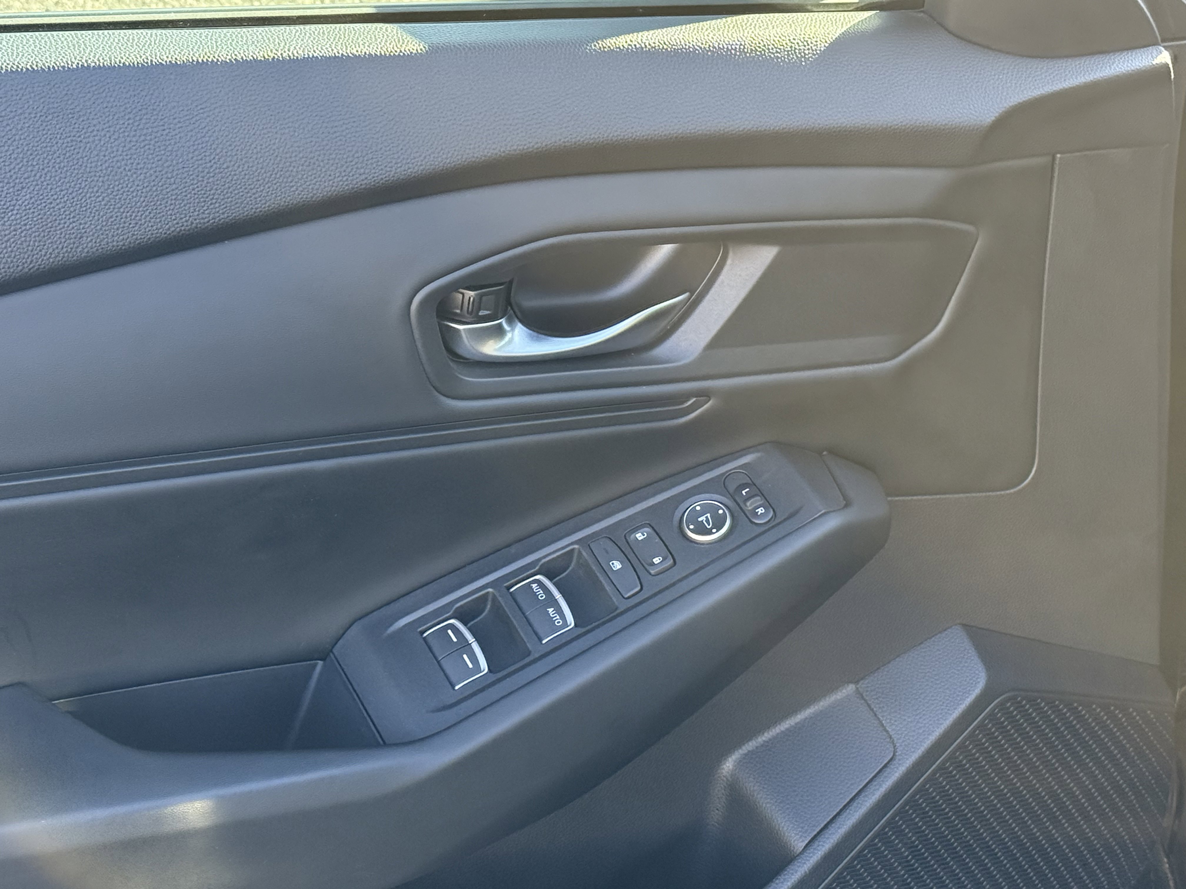 Used 2024 Honda Accord EX image 14