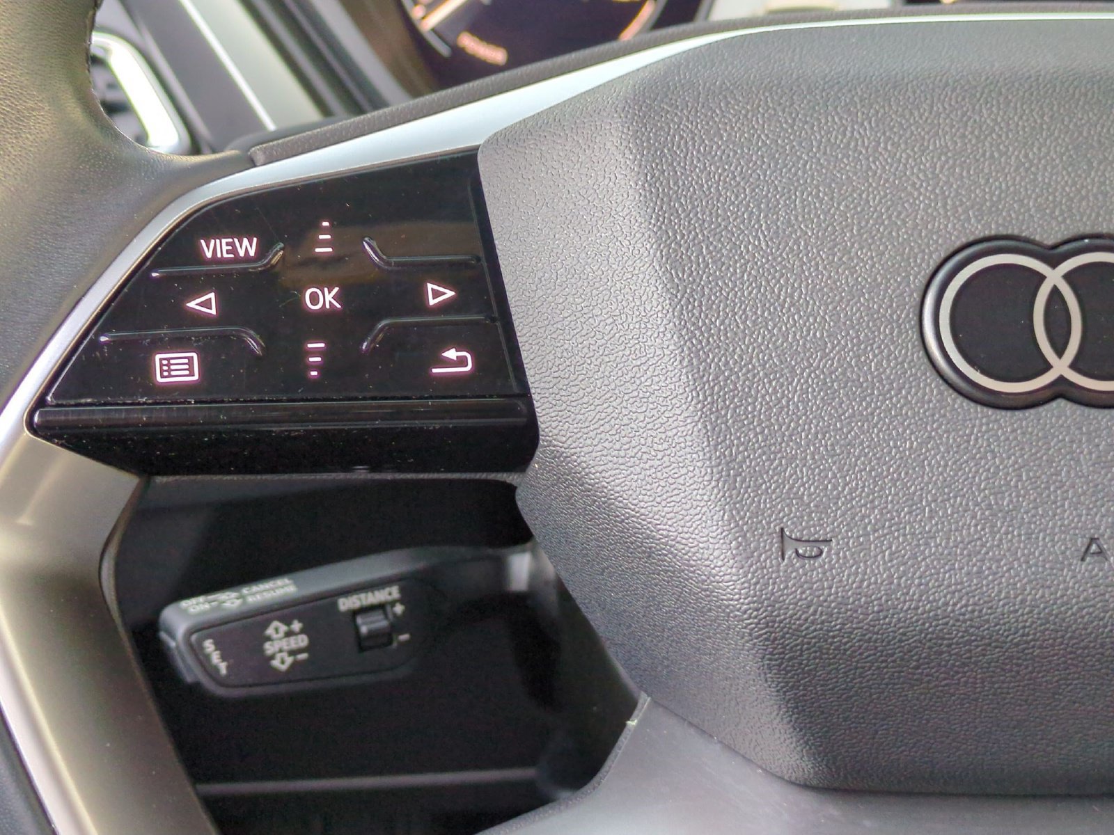 Used 2023 Audi Q4 e-tron Premium Plus RWD image 10