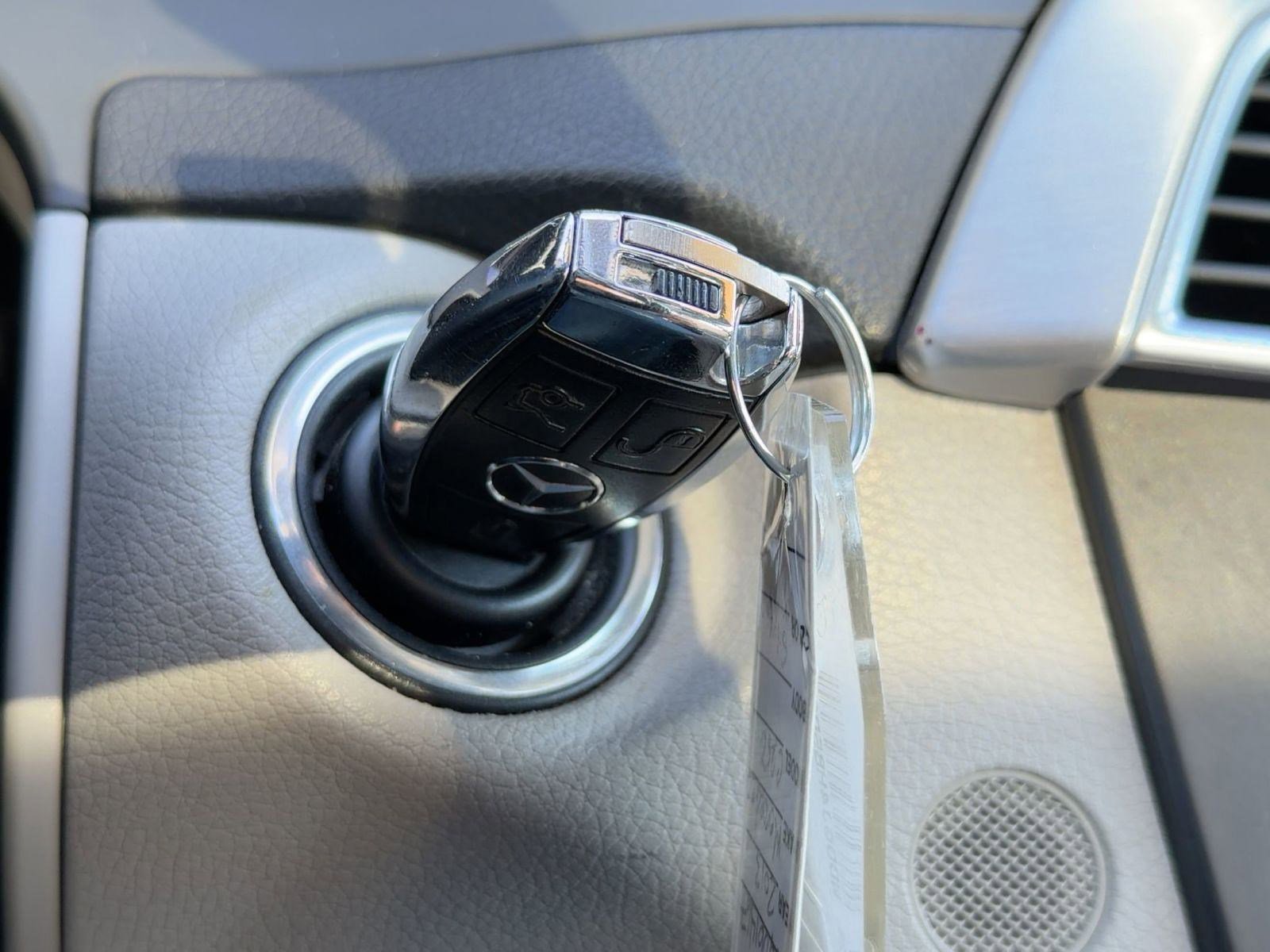 Used 2013 Mercedes-Benz C 250 Coupe image 23