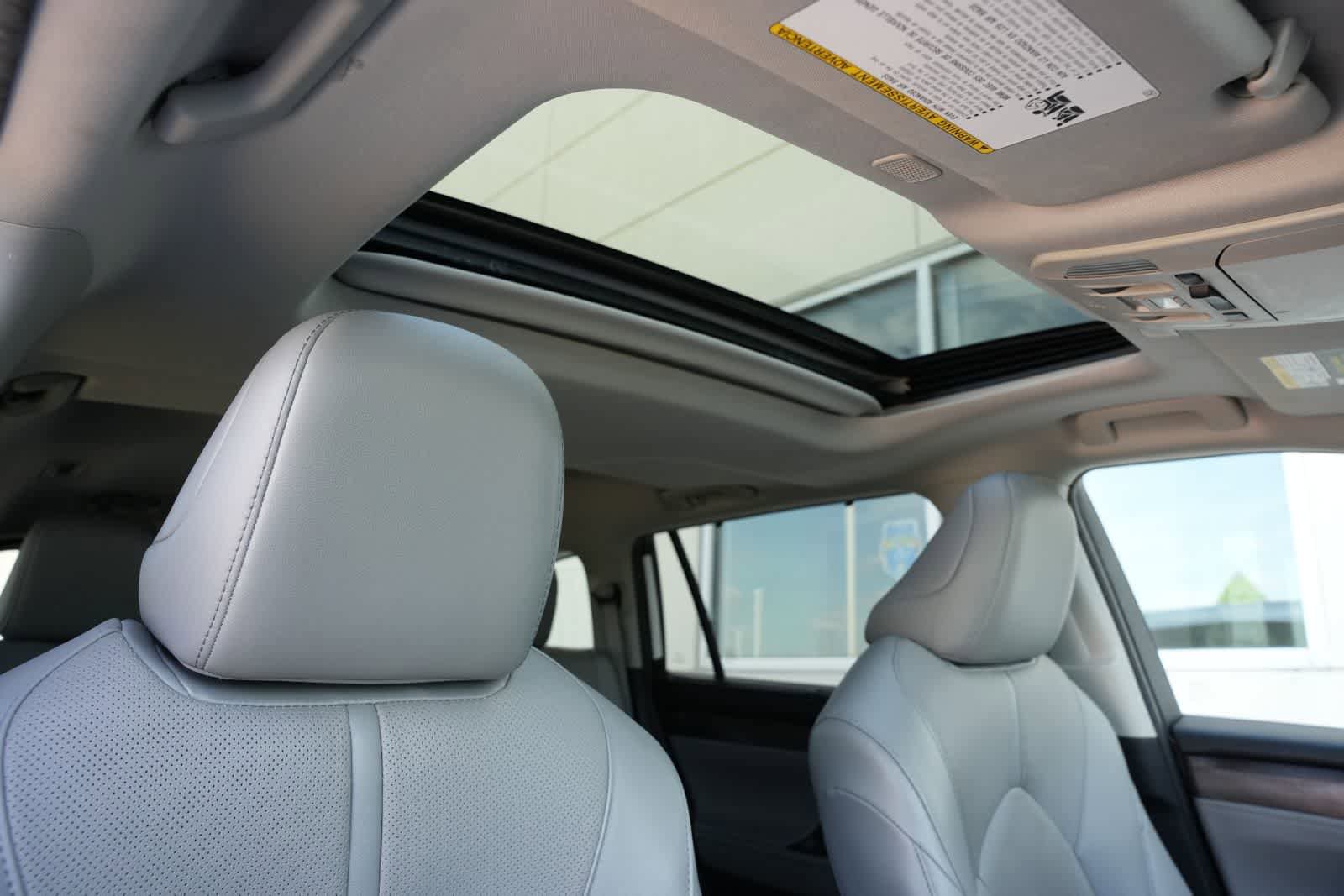 Used 2023 Toyota Highlander Limited image 23