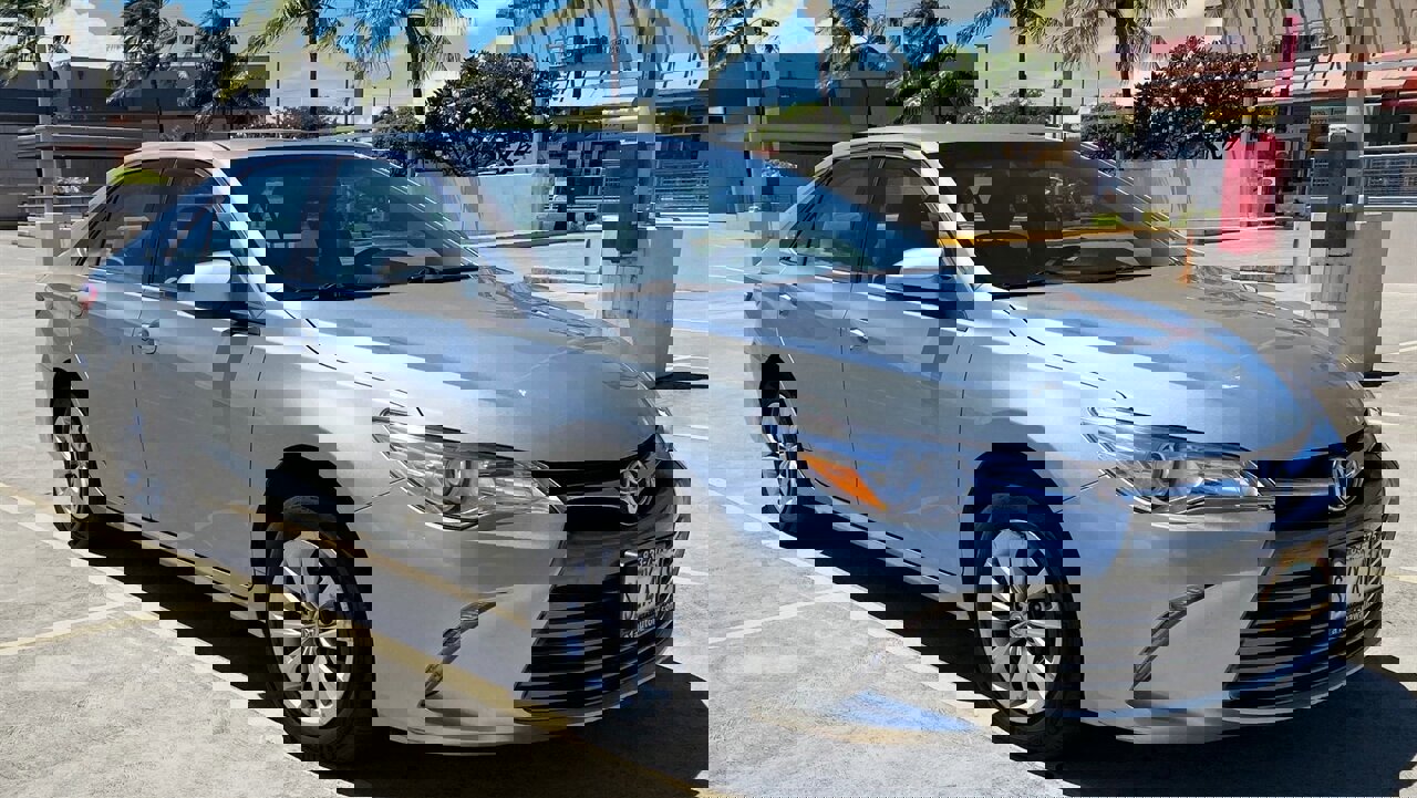 Used 2017 Toyota Camry LE image 8