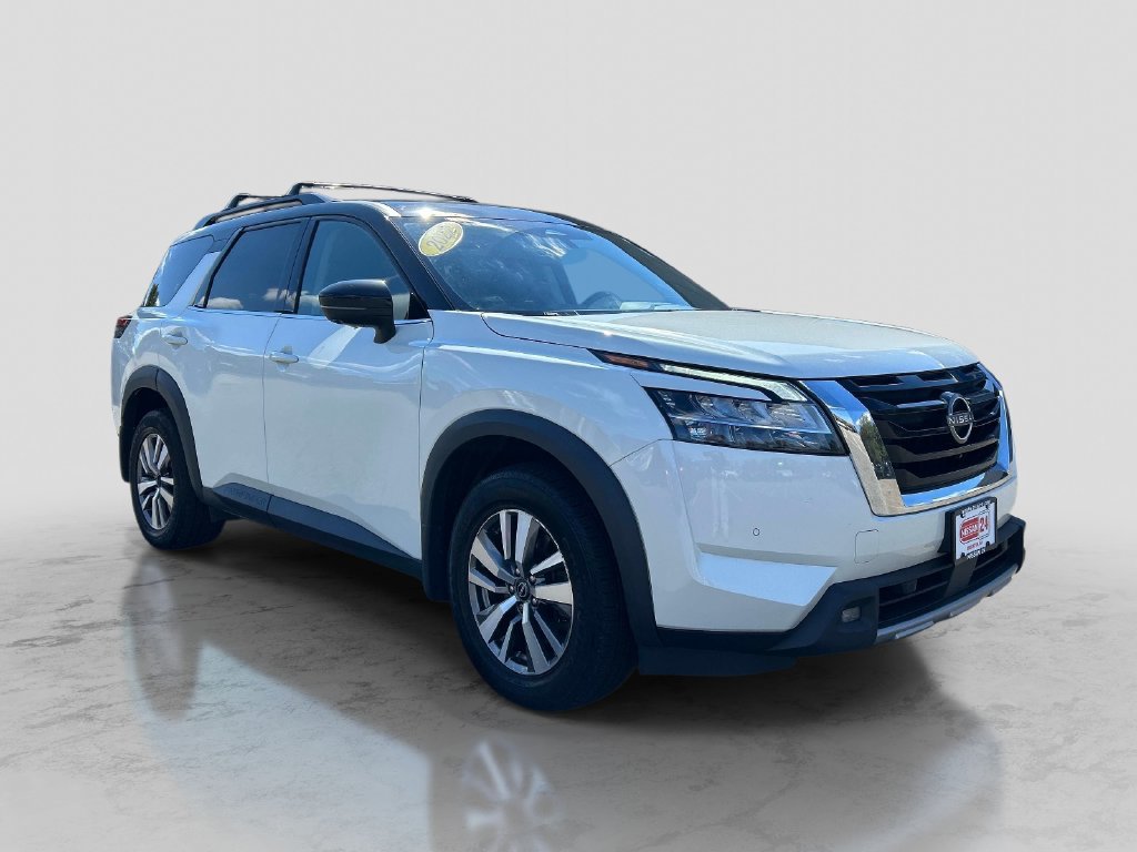 Used 2022 Nissan Pathfinder SL AWD/4WD image 7