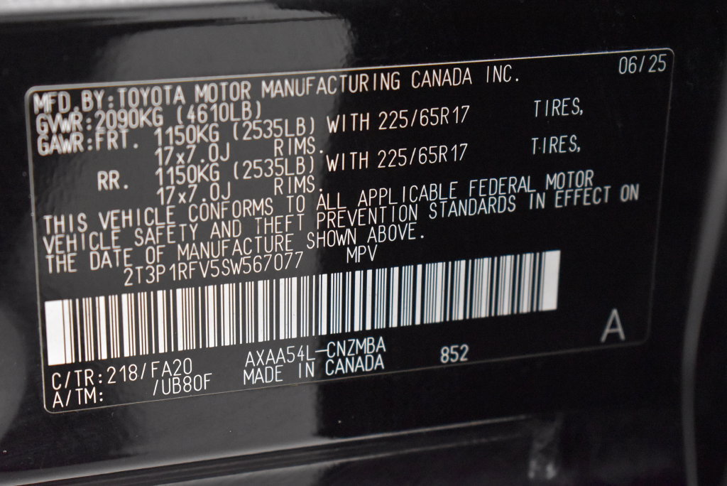 Used 2025 Toyota RAV4 XLE AWD/4WD image 39