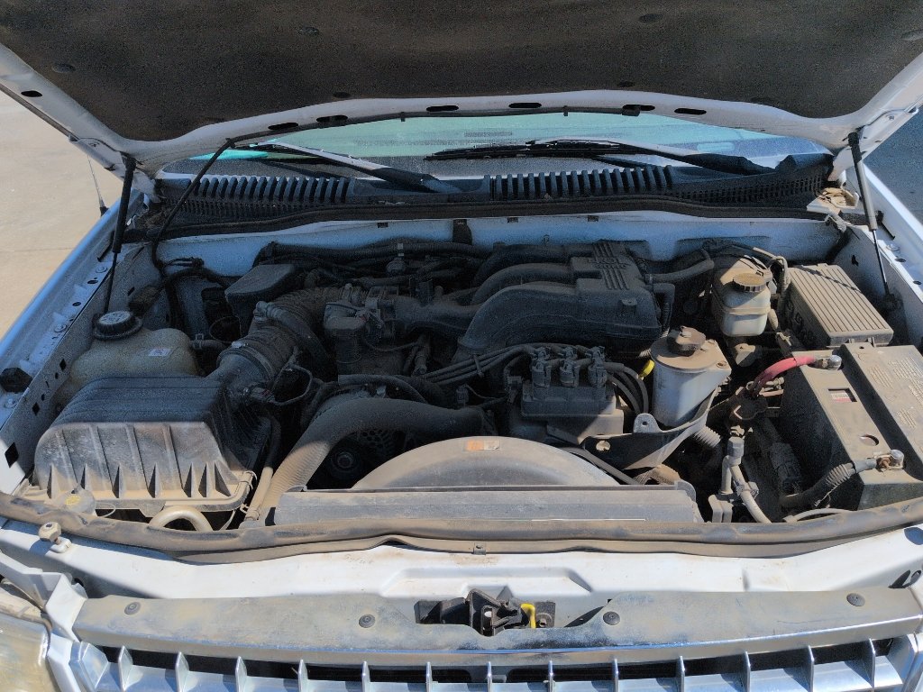 Used 2005 Ford Explorer XLT AWD/4WD image 9
