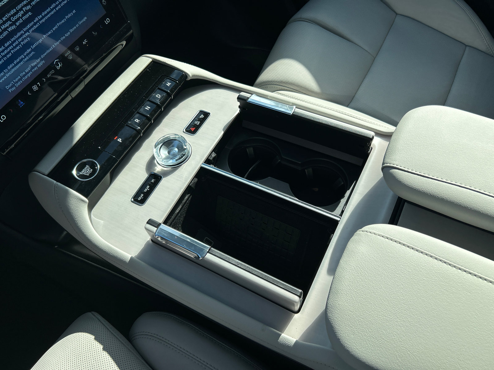 New 2026 Lincoln Navigator Reserve AWD/4WD image 27