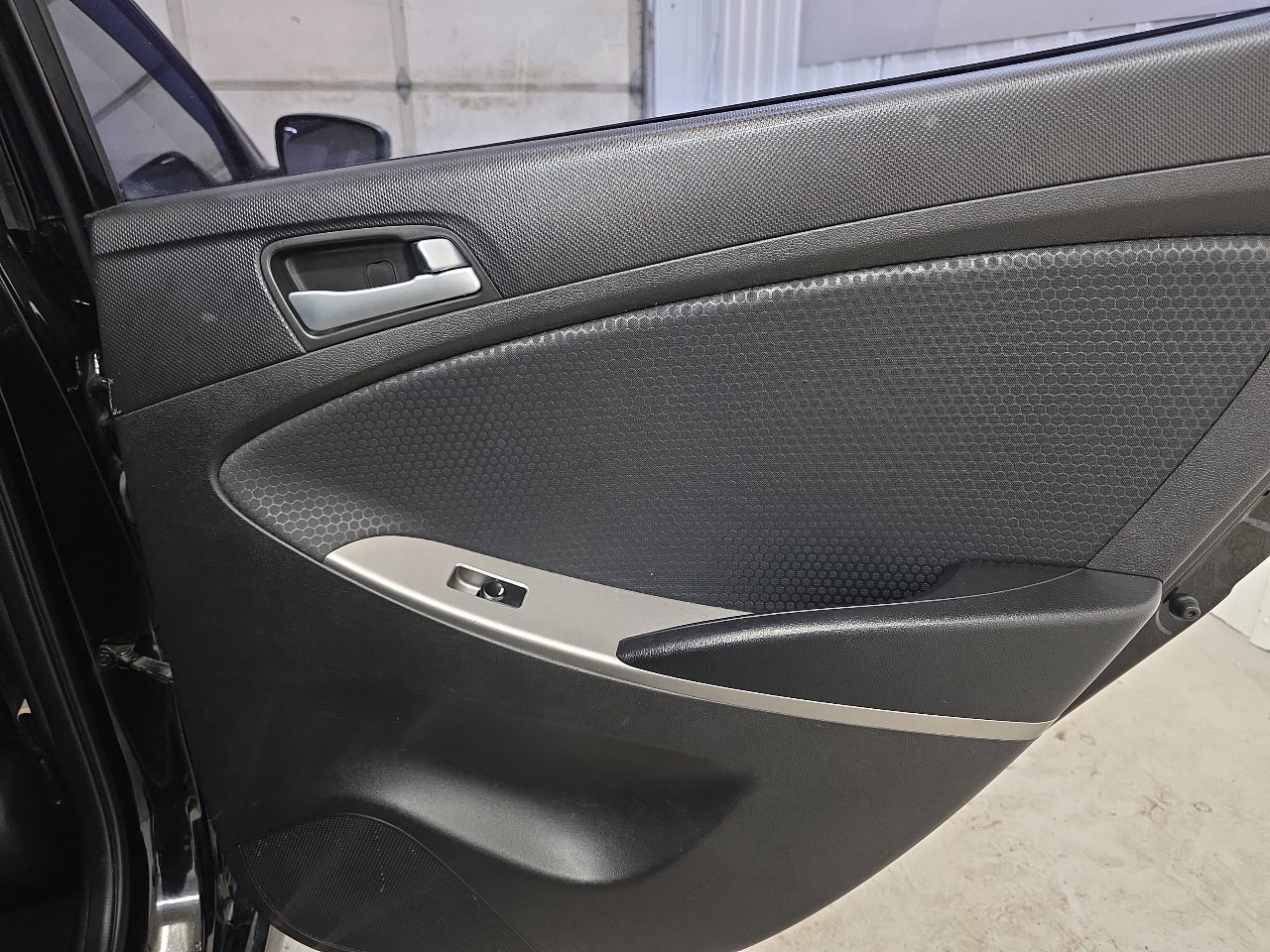 Used 2015 Hyundai Accent Sport image 34