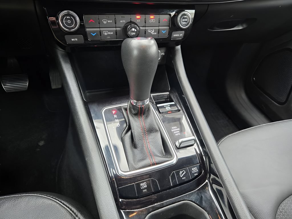 Used 2024 Jeep Compass Trailhawk AWD/4WD image 17