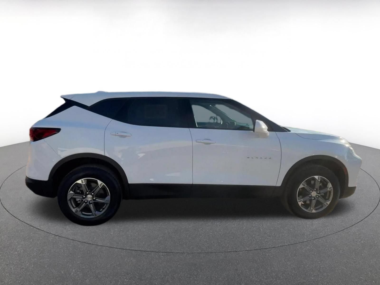 Used 2026 Chevrolet Blazer LT FWD image 16
