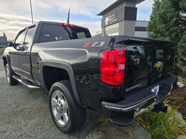 Used 2018 Chevrolet Silverado 2500 LTZ w/ Vortec Plus Package image 6