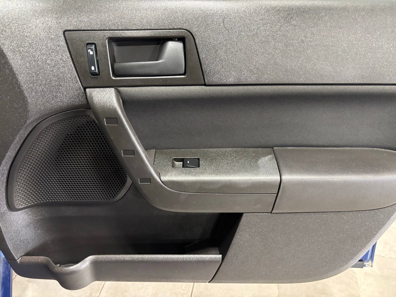 Used 2009 Ford Focus SE image 16