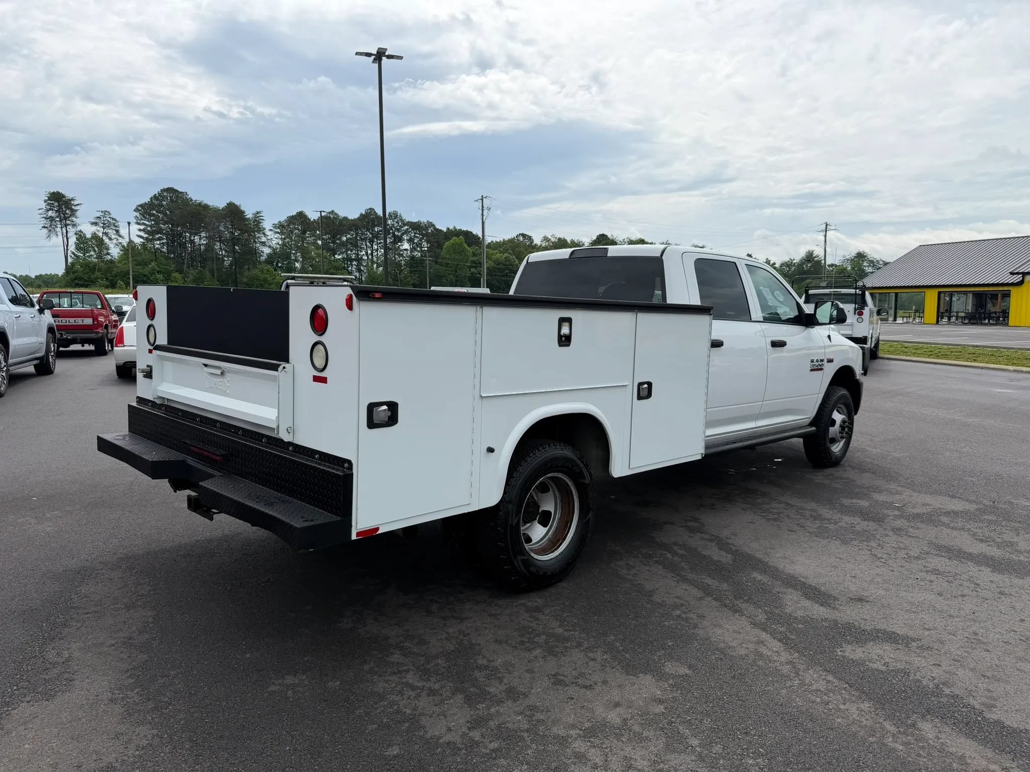 Used 2014 RAM 3500 Tradesman AWD/4WD image 4