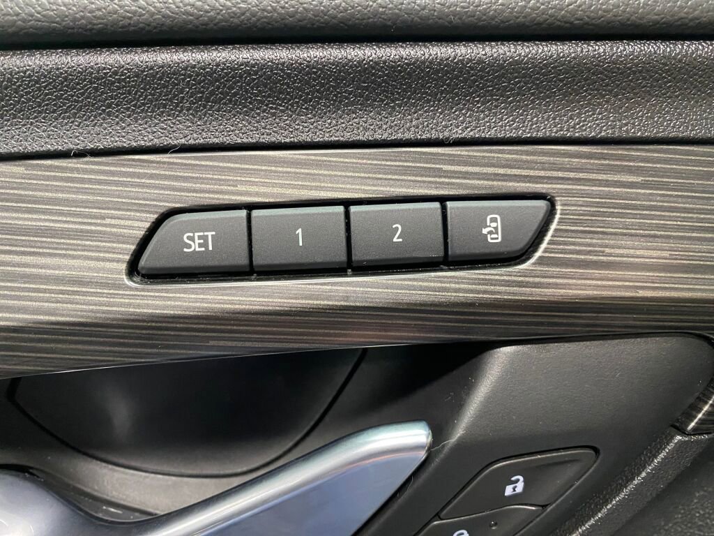 Used 2020 GMC Terrain SLT w/ Preferred Package image 15