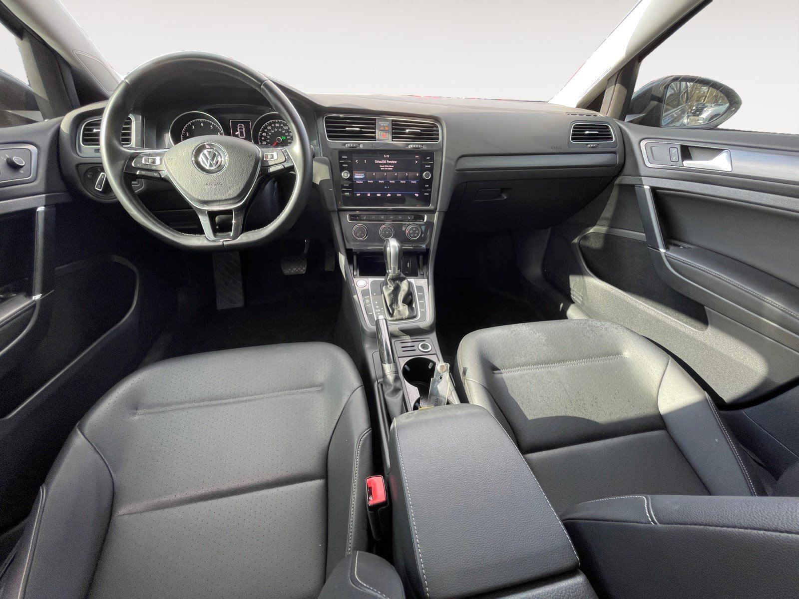 Used 2019 Volkswagen Golf SE w/ Driver Assistance Package image 8