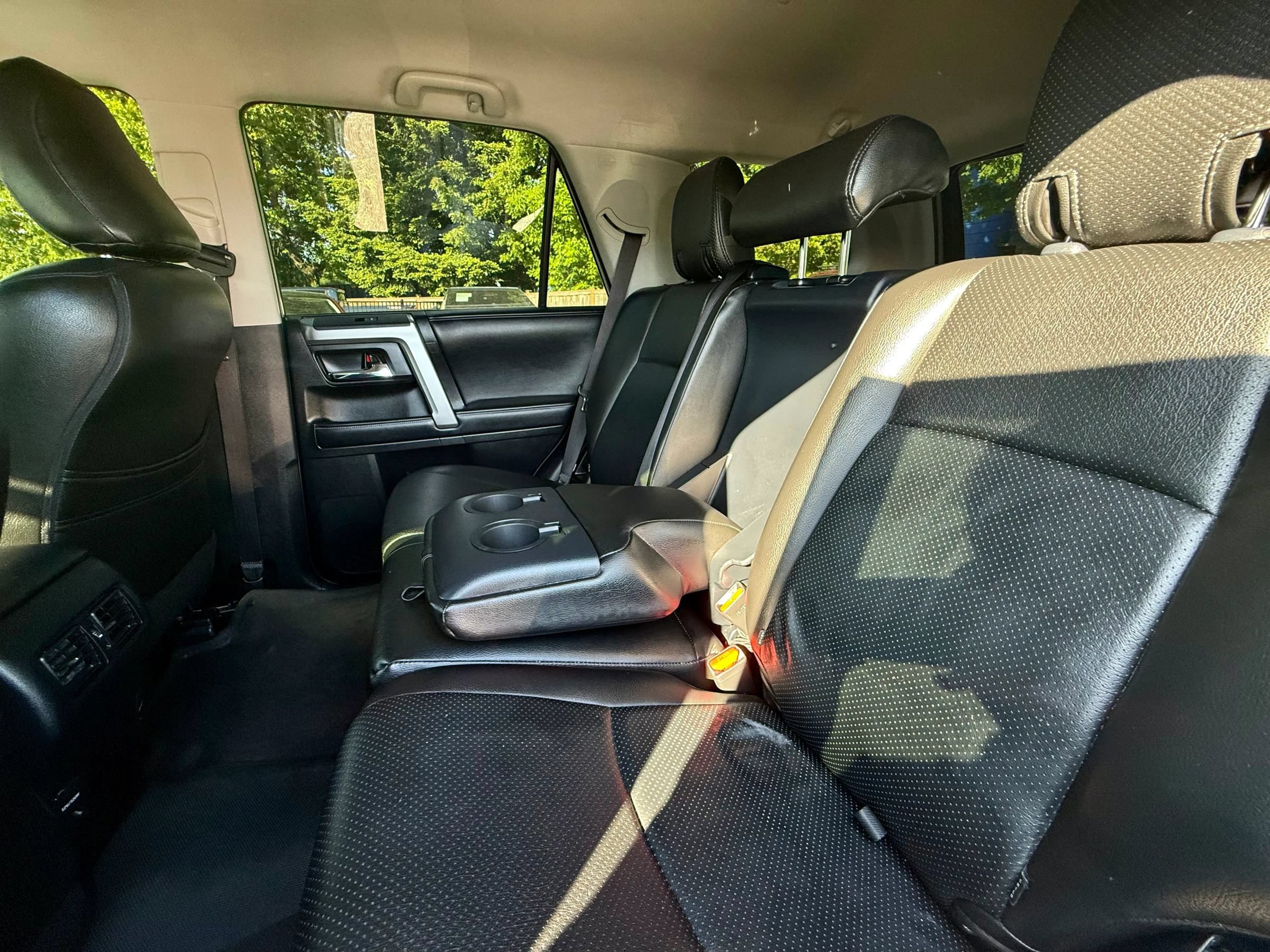 Used 2019 Toyota 4Runner SR5 AWD/4WD image 21
