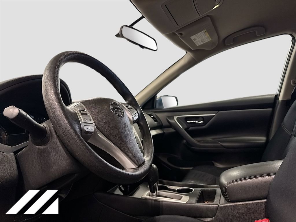 Used 2016 Nissan Altima 2.5 S w/ Power Driver Seat Package image 9
