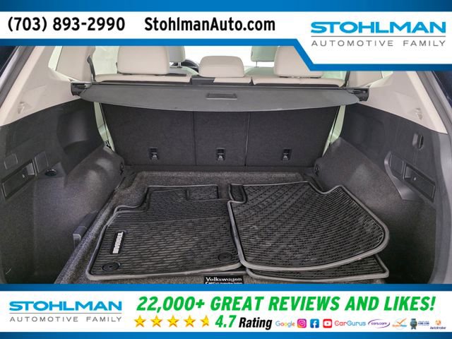 Used 2022 Volkswagen Tiguan SE w/ Panoramic Sunroof Package image 37