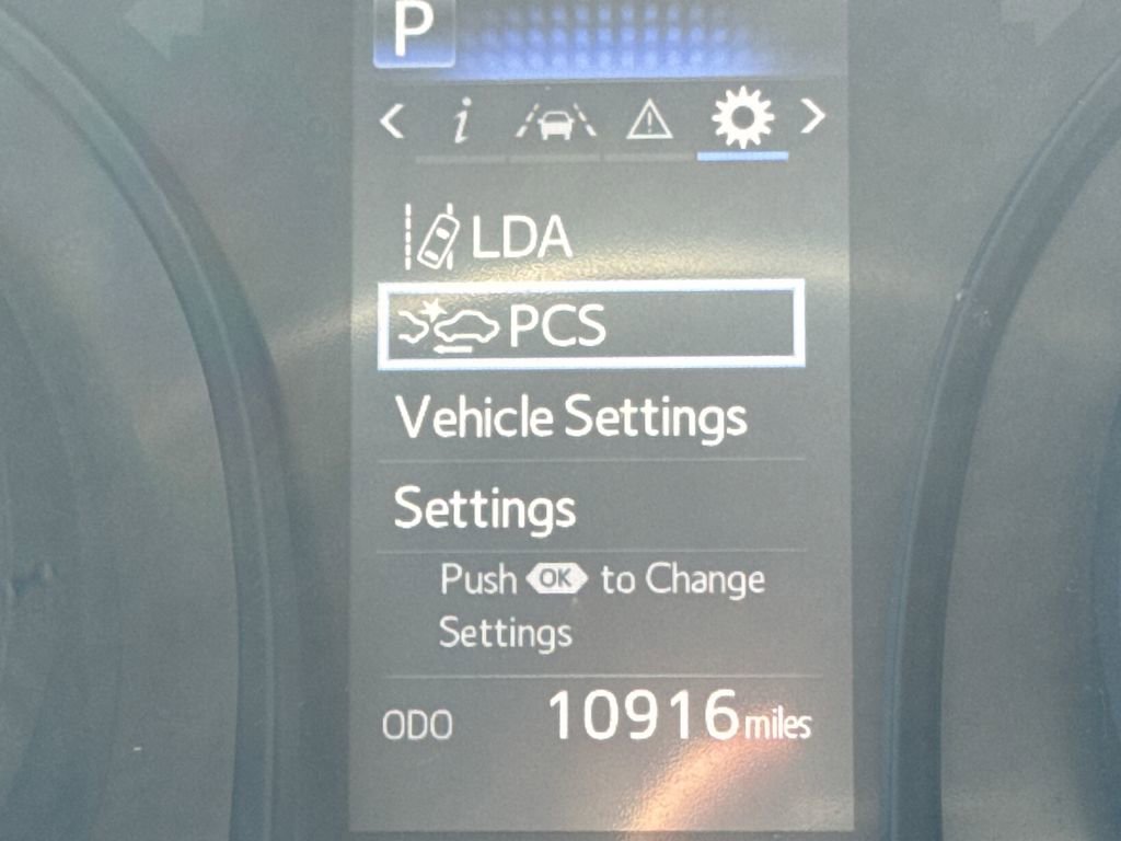 Used 2018 Toyota Camry LE FWD image 17