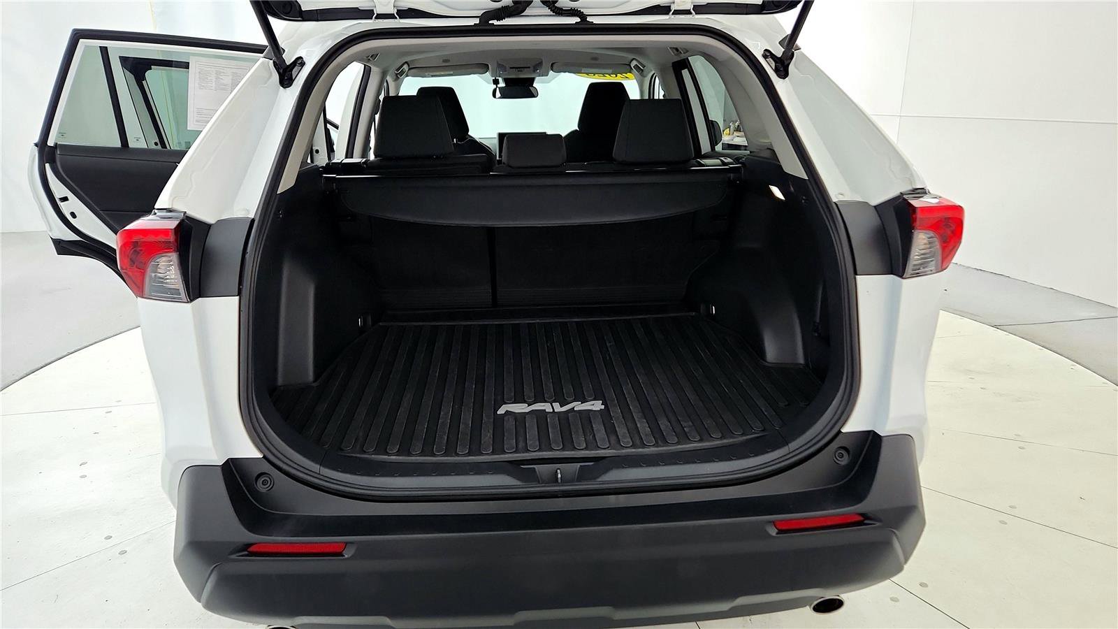 Certified 2023 Toyota RAV4 LE image 23