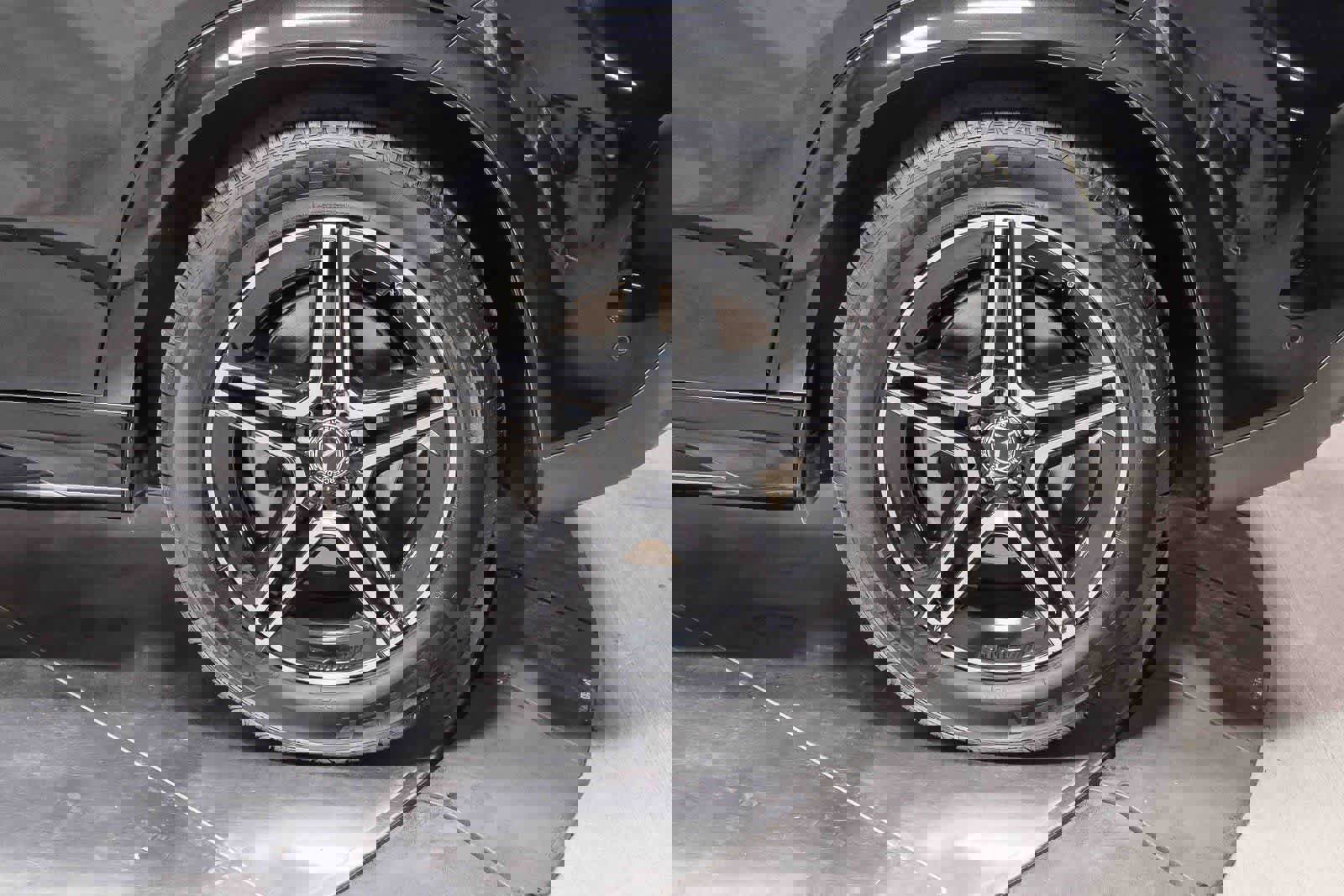 Used 2025 Mercedes-Benz GLE 580 4MATIC image 8