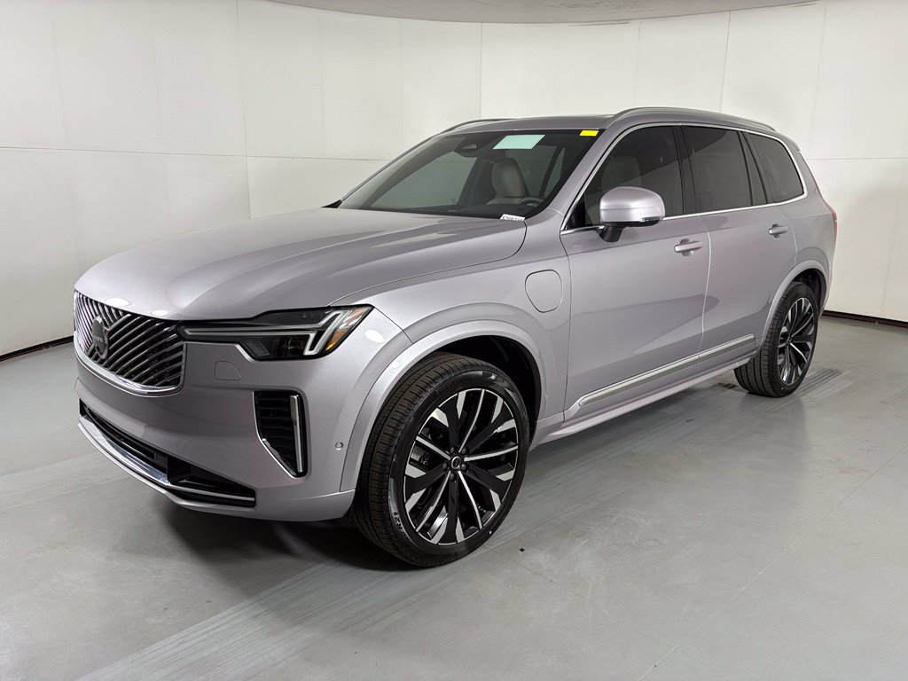 New 2026 Volvo XC90 T8 Plus w/ Protection Package Premier AWD/4WD image 4