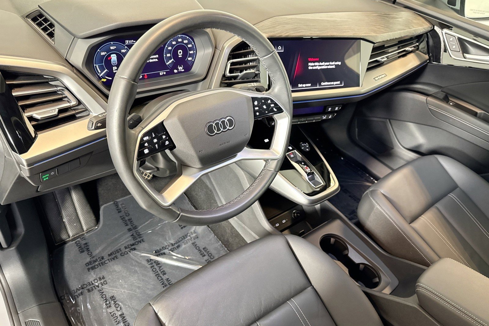 Used 2025 Audi Q4 e-tron Premium Plus image 9