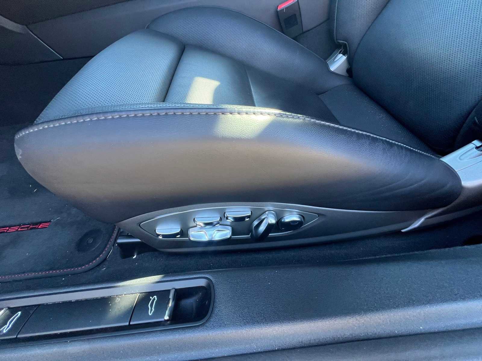 Used 2021 Porsche 718 Boxster GTS image 19