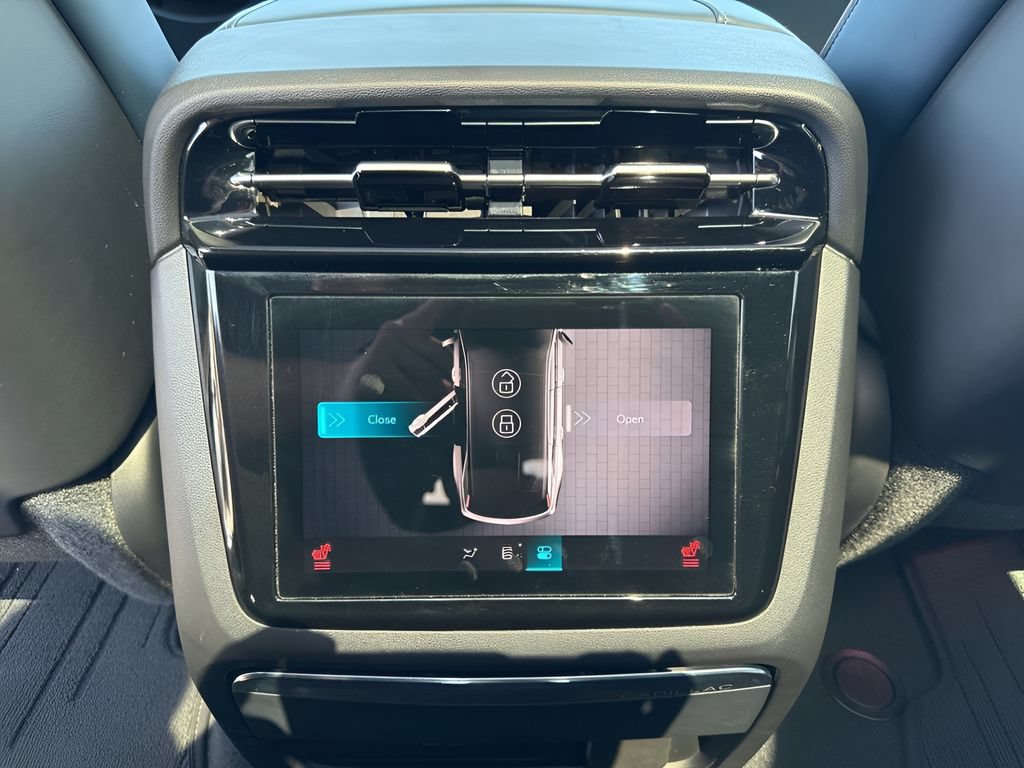 Used 2025 Cadillac Escalade IQ Luxury 2 w/ LPO, Premium Carpet Package AWD/4WD image 17