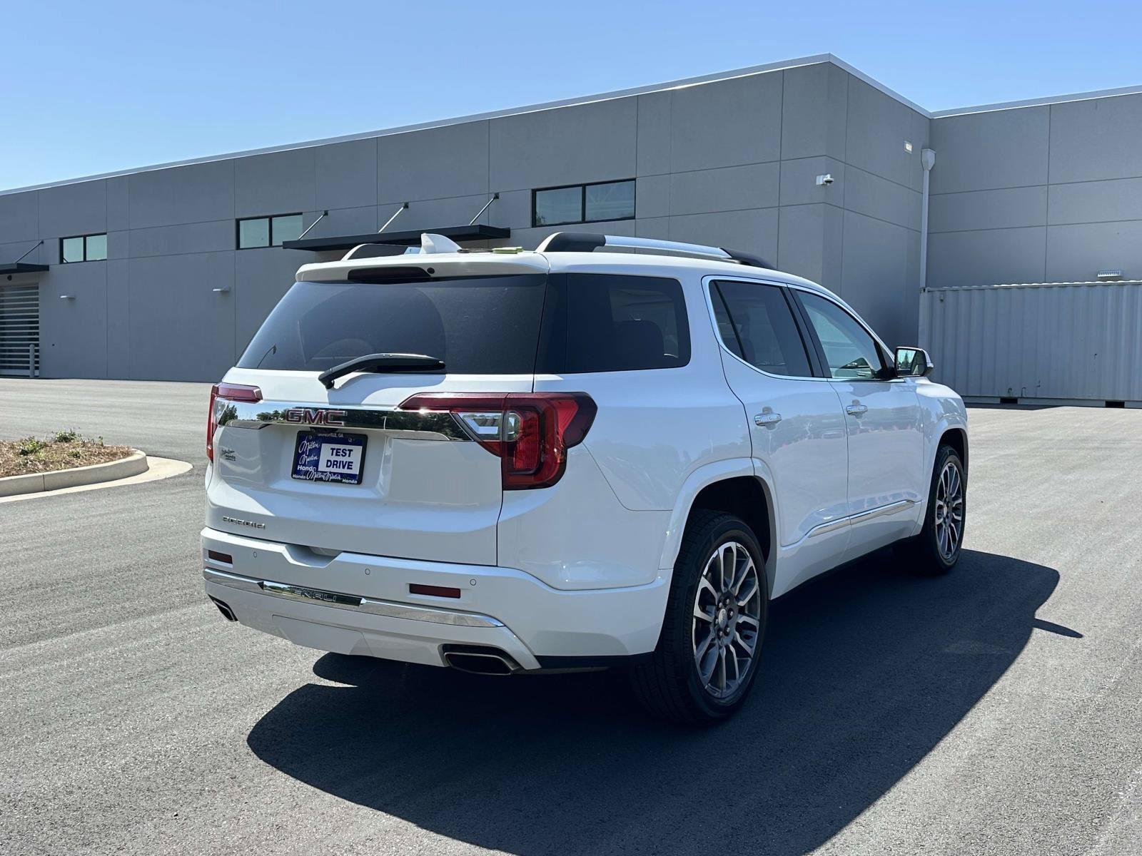 Used 2021 GMC Acadia Denali w/ Denali Technology Package FWD image 27