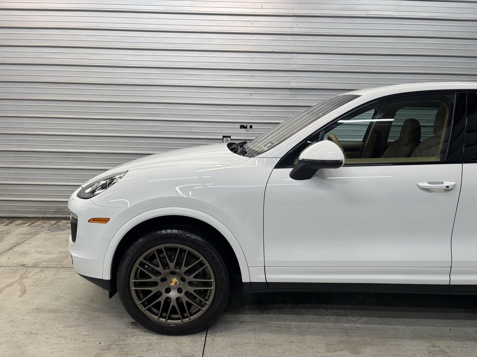 Used 2017 Porsche Cayenne Platinum Edition image 3