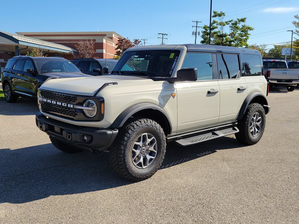 New 2025 Ford Bronco Badlands AWD/4WD image 2