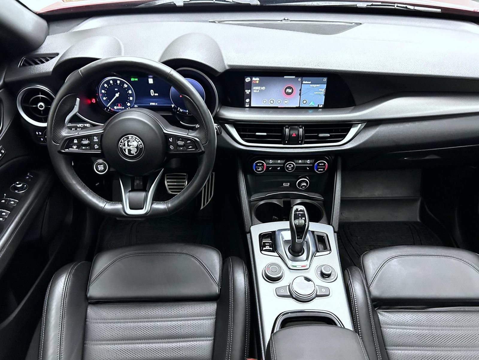 Used 2024 Alfa Romeo Stelvio Veloce AWD/4WD image 12