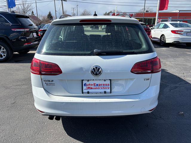 Used 2016 Volkswagen Golf 4dr Auto TSI image 6