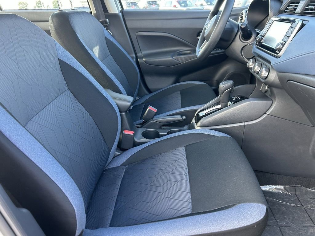Used 2025 Nissan Versa SV w/ Trunk Package image 9