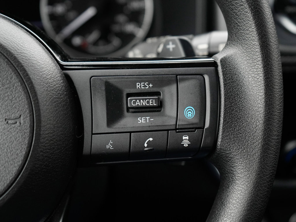 Used 2021 Nissan Rogue SV image 12