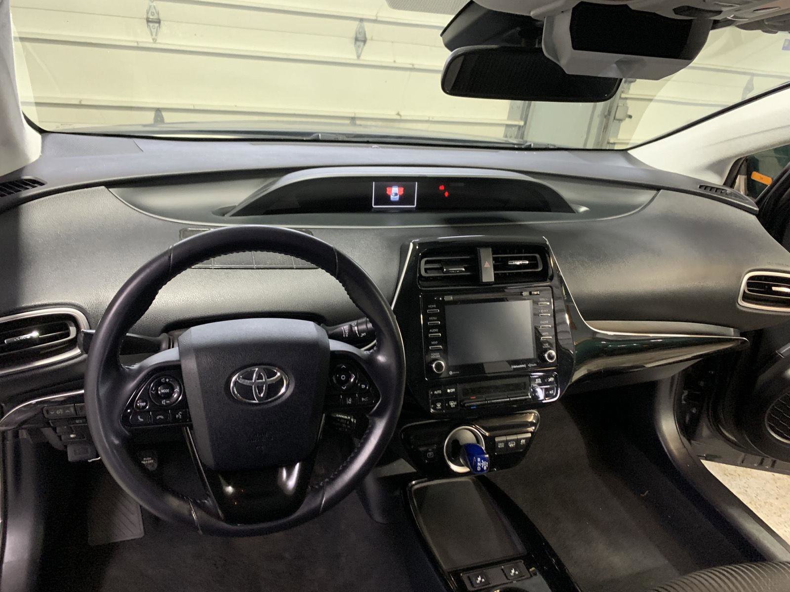 Used 2020 Toyota Prius Prime LE image 15