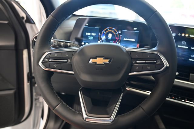 New 2026 Chevrolet Equinox LT w/ Convenience Package II FWD image 22