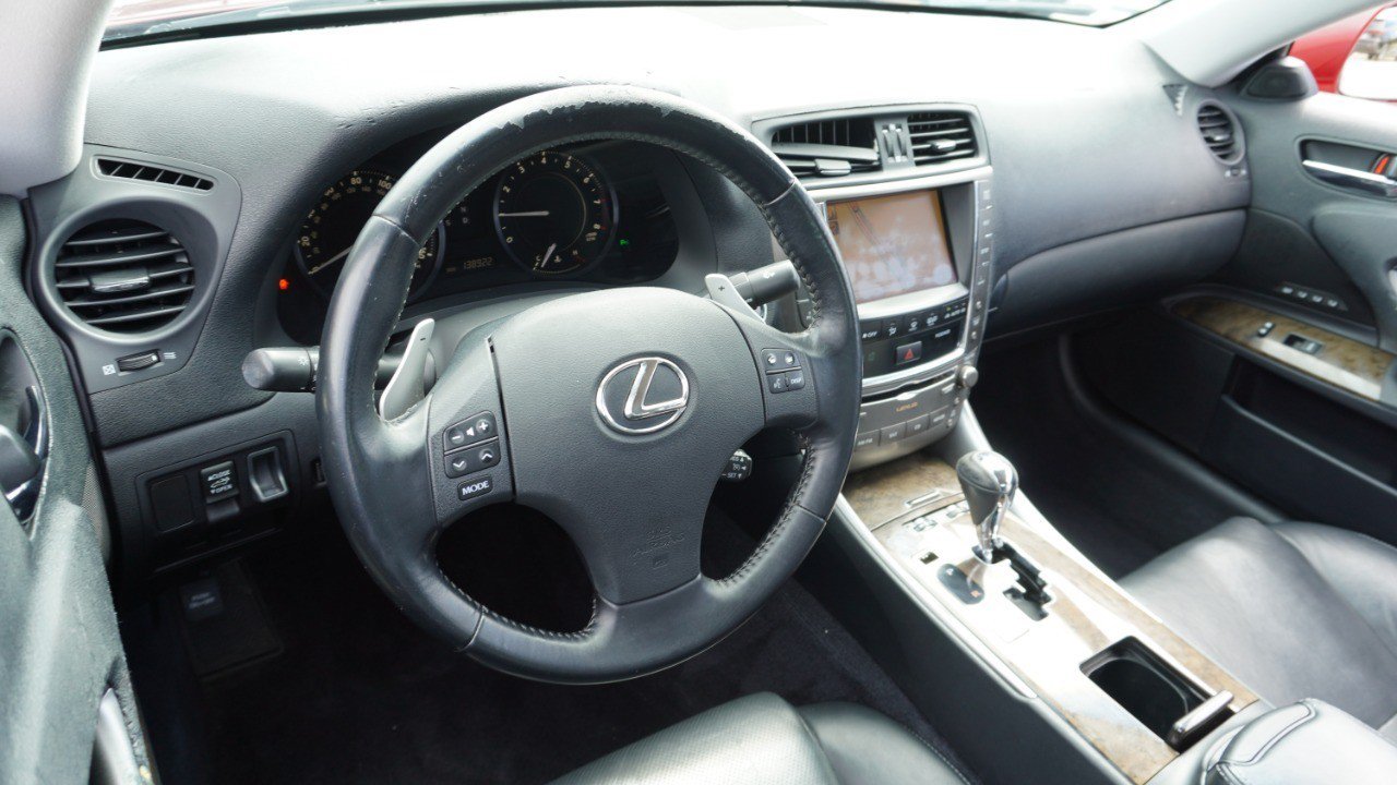 Used 2010 Lexus IS 350C RWD image 29