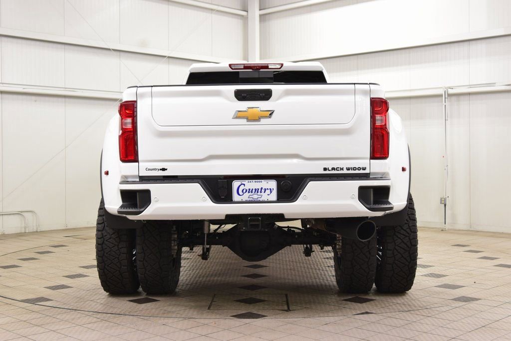 New 2026 Chevrolet Silverado 3500 High Country w/ High Country Premium Package AWD/4WD image 7