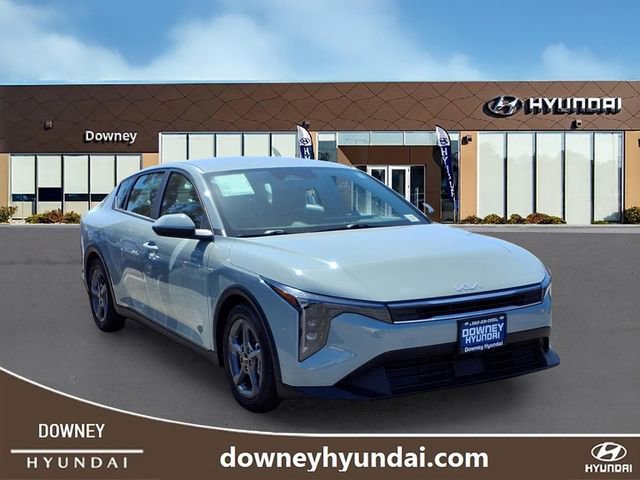 Used 2025 Kia K4 FWD image 3