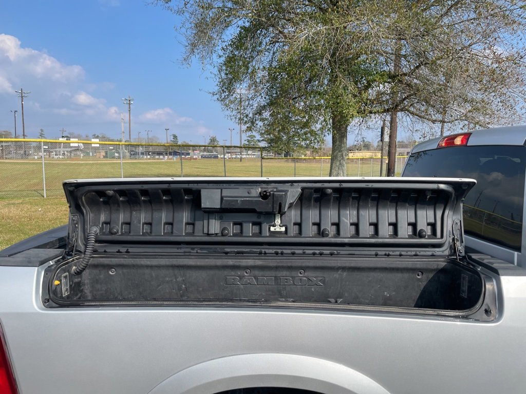 Used 2018 RAM 2500 Tradesman w/ Chrome Appearance Group image 15