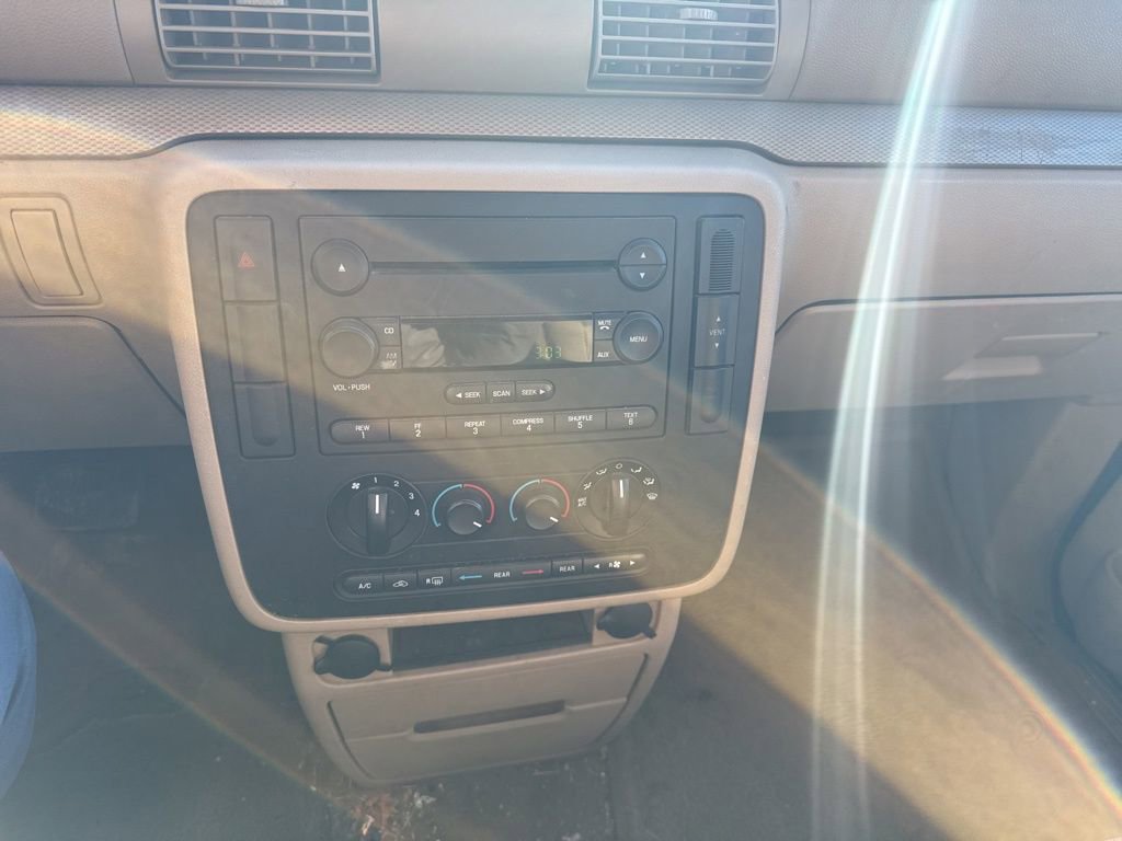 Used 2005 Ford Freestar SES image 34