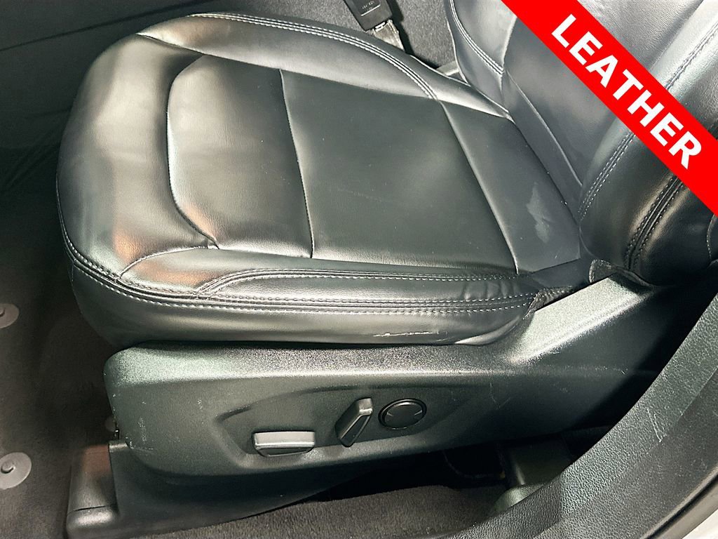 Used 2019 Ford Explorer XLT w/ Equipment Group 202A image 21