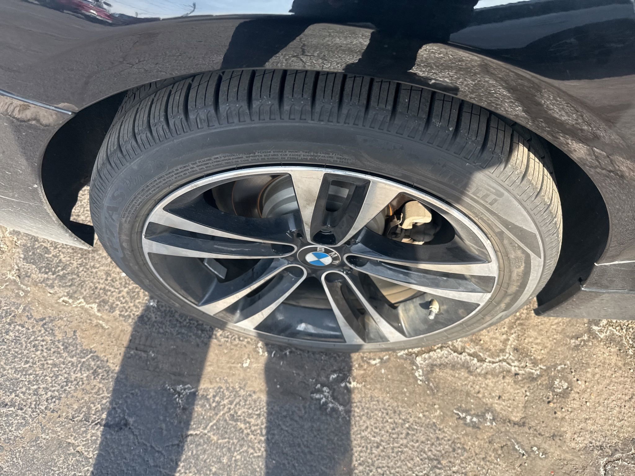 Used 2018 BMW 330i xDrive Sedan w/ Premium Package image 6