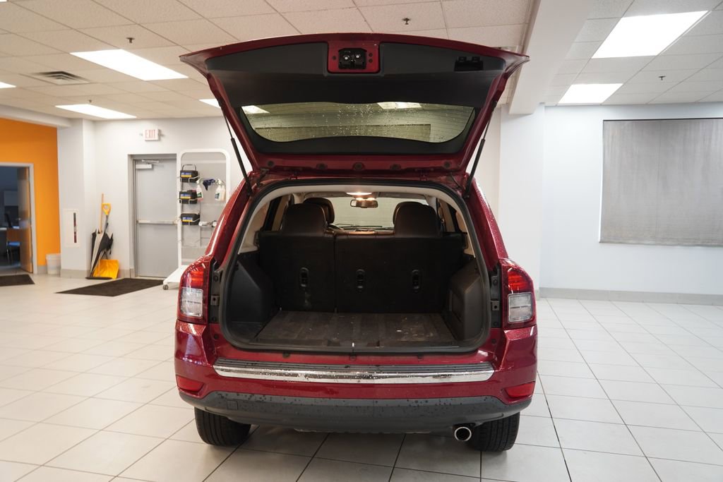 Used 2016 Jeep Compass High Altitude AWD/4WD image 10