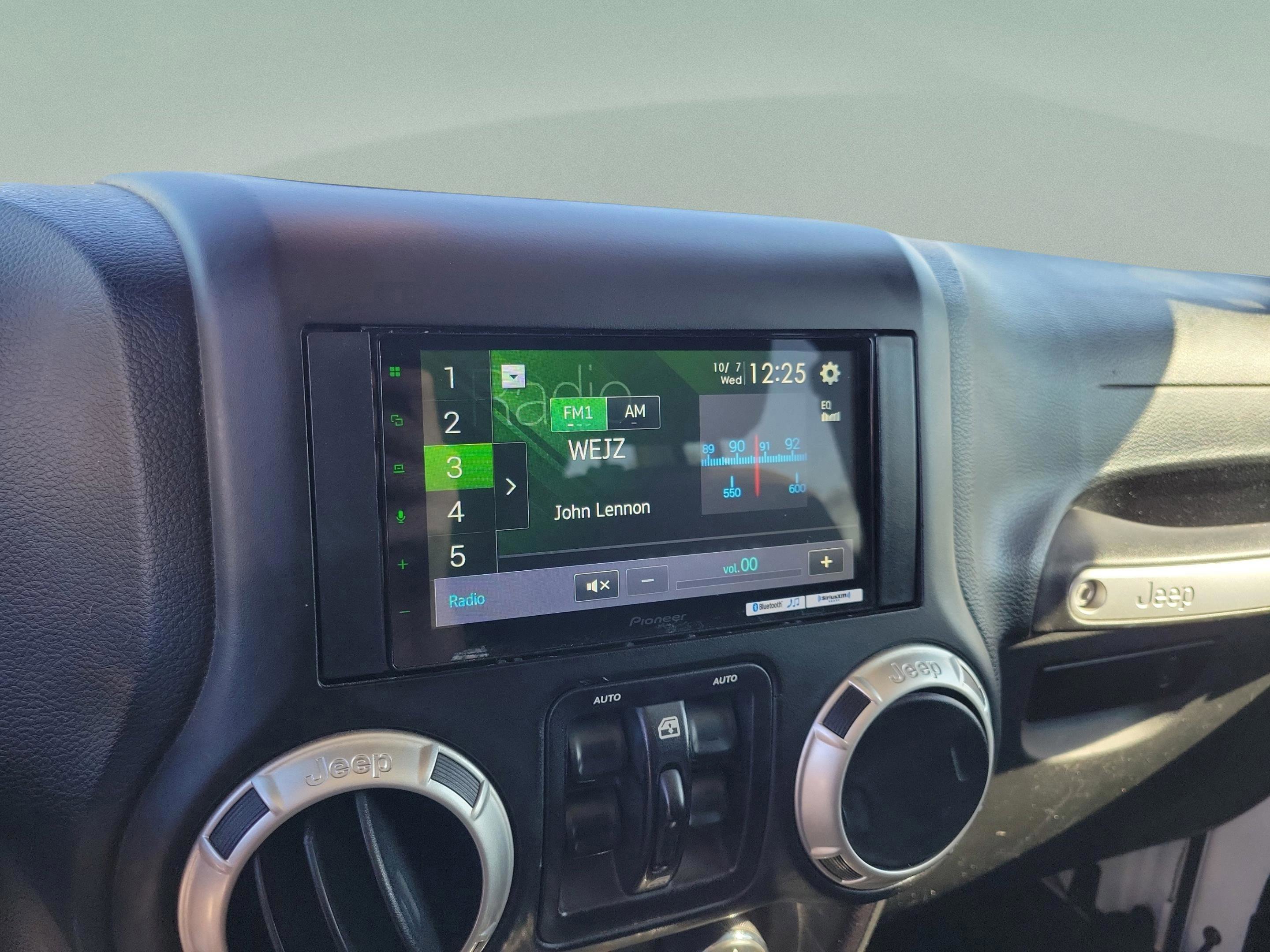 Used 2017 Jeep Wrangler Unlimited Sahara w/ Max Tow Package image 19