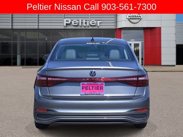 Used 2025 Volkswagen Jetta SE image 5