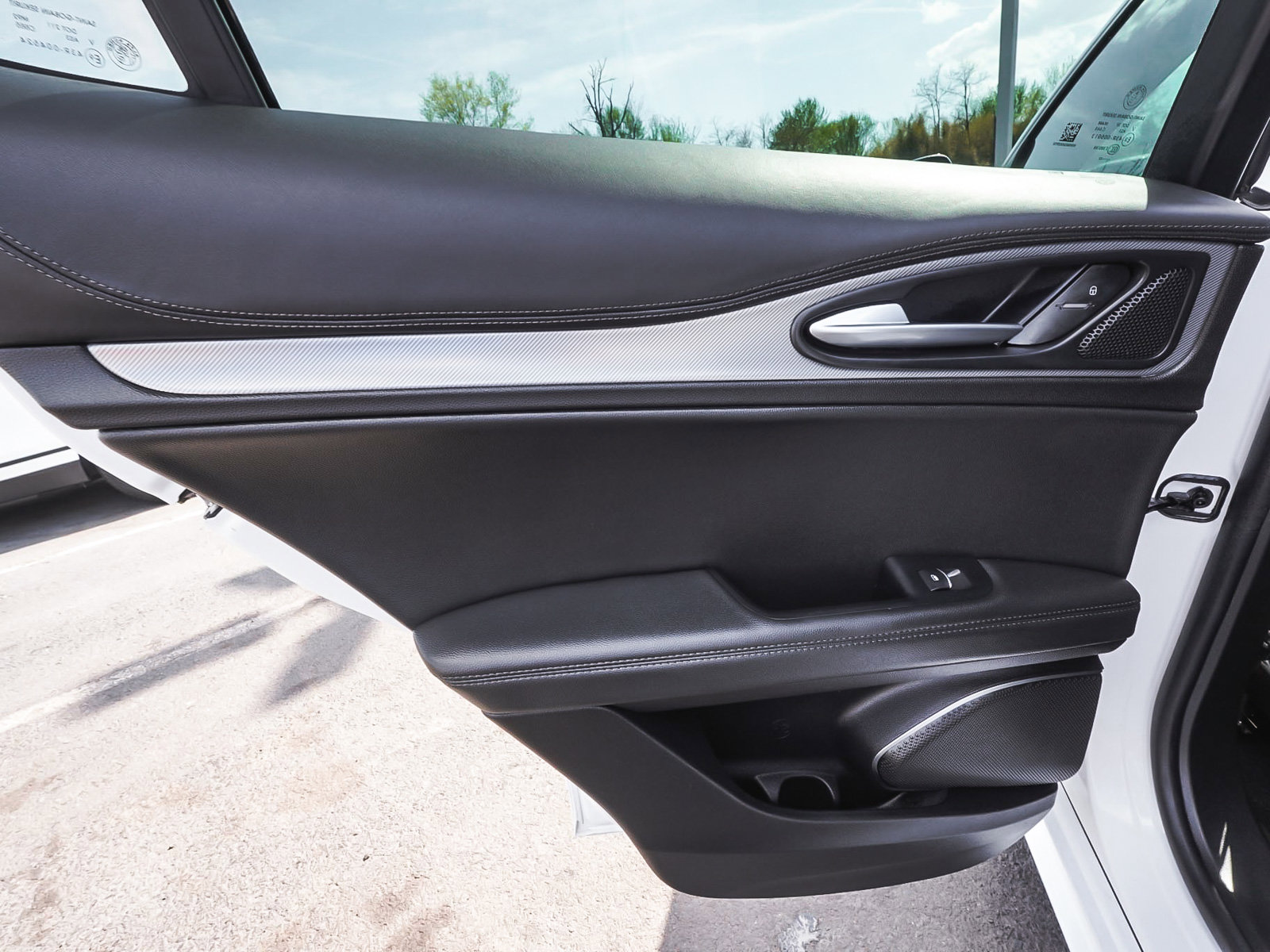 Used 2023 Alfa Romeo Stelvio Veloce image 11