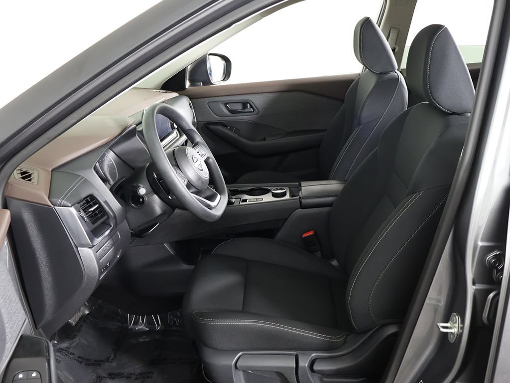 Used 2023 Nissan Rogue S AWD/4WD image 27