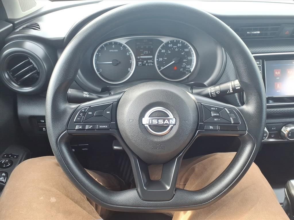 Certified 2025 Nissan Kicks Play S image 13