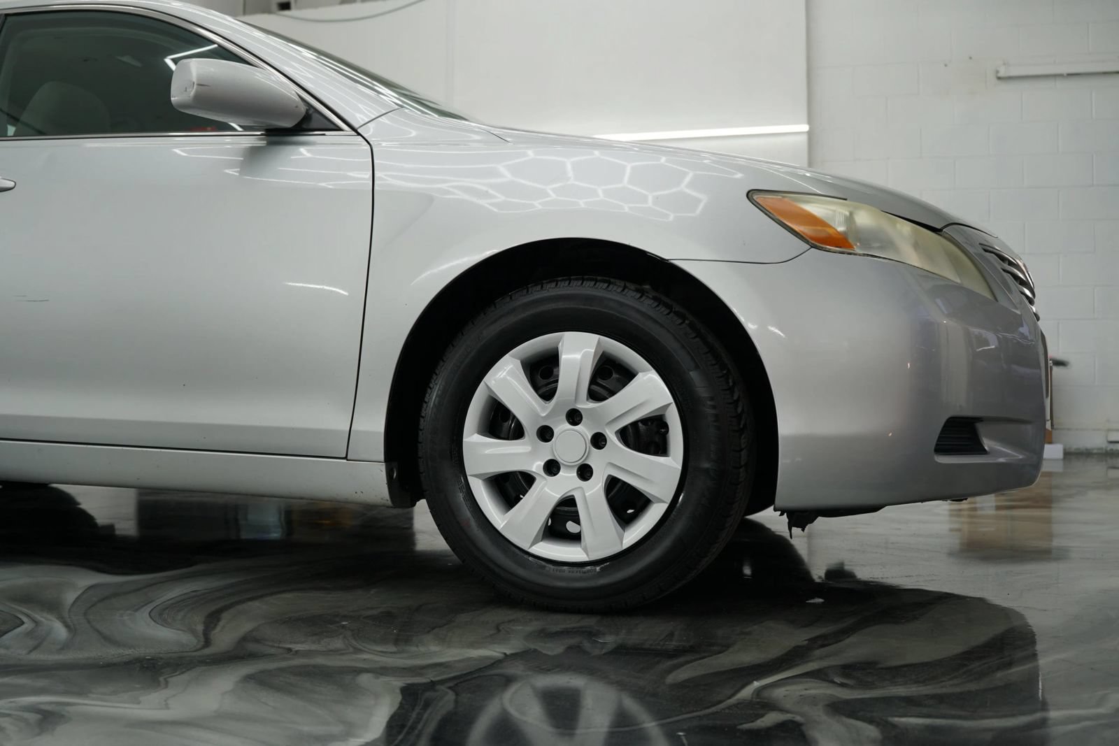Used 2009 Toyota Camry LE FWD image 6